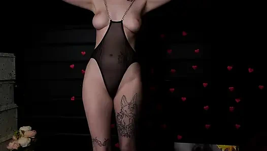 Striptease mit Masturbation und spanking. Doktor fick mich