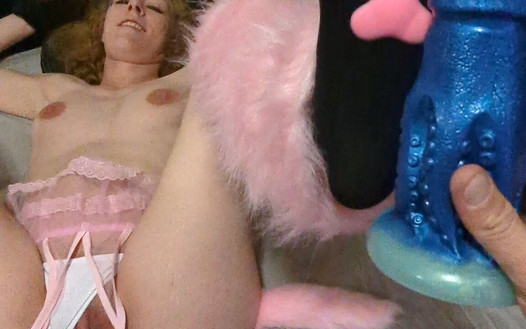 4K Pregnant MILF Kitty Creampied & Fucked with Giant Creature Dildo