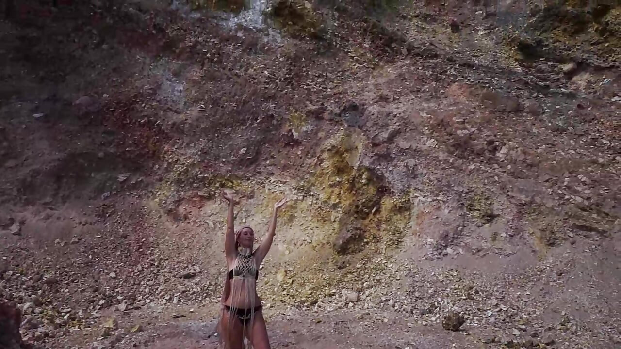 Otherland χορός στο Hills