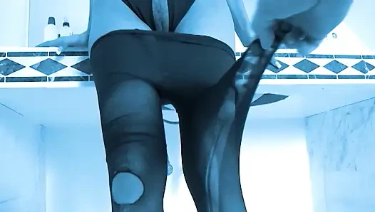 Deutsche Dominanzszene - Blondine in Fetisch-gear