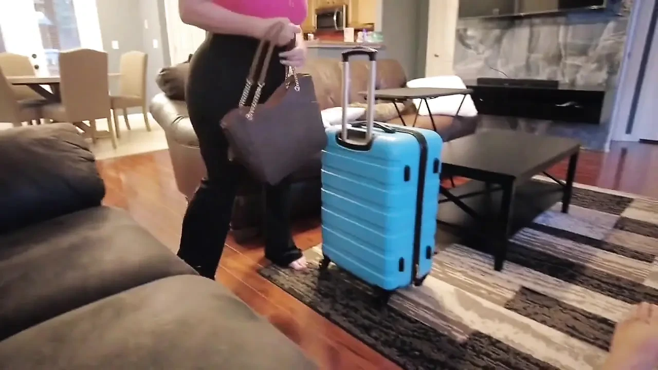 Stepson Convinces His Curvy PAWG Stepmom Danni Jones Not to Leave