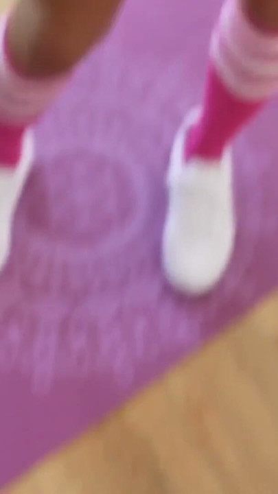 Dik latina milf gets parmaklı ve becerdin pov stil | Klip 2
