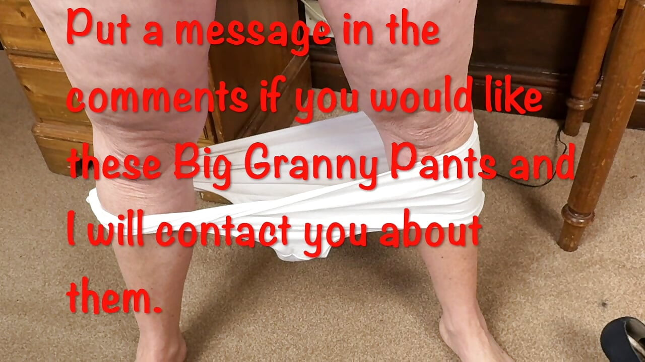 Mrs Mature Feet home from the resturant 475