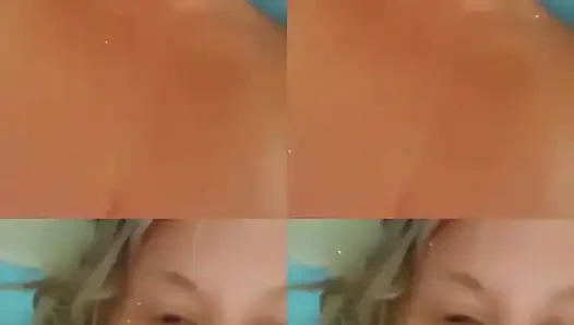 Küvet amcık oyunu yakın çekim içeri mi yoksa klitorisimin üzerinde mi boşalıyor?