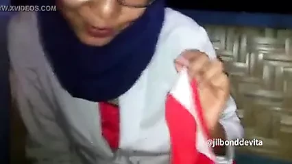 Tudung Biru