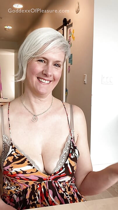 Alone with my Best Friend's Mom - Hot MILF JOI Countdown