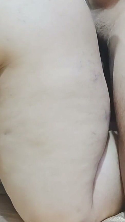 Petite amie indienne BBW aux seins énormes, un cul énorme se fait baiser (angle différent). | Clip 1