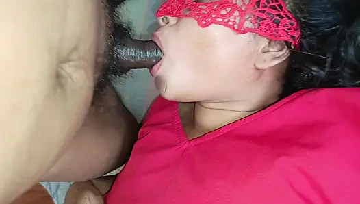 Hintli kadın romantik sikişiyor ve öpüşüyor