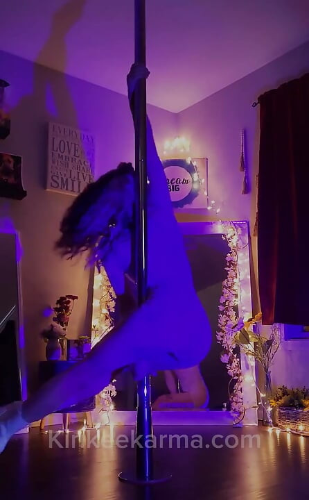 Це був такий сексуальний сценічний набір!! Я не можу дочекатися, щоб поставити більше шоу для вас, красунь!