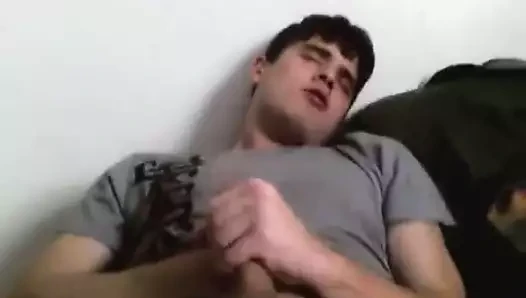 Hepsinin taşakları