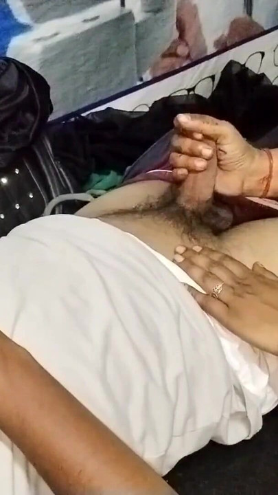 Detik ikonik dari "Melihat Doktor seksi, mood budak itu menjadi dan kedua-duanya berkongkek"
