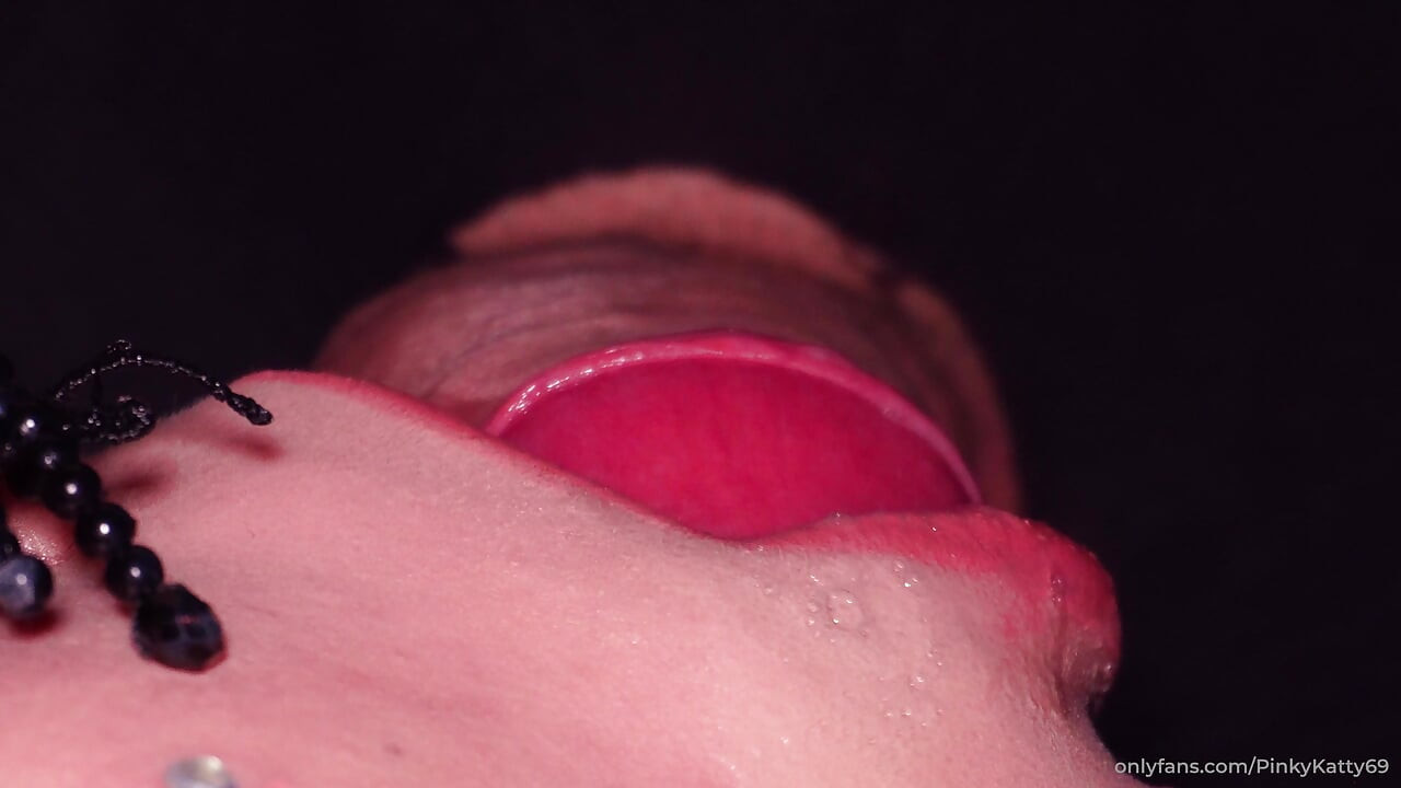 CLOSE-UP: Cum in the MILKING MOUTH FREE USE in 4k ASMR!