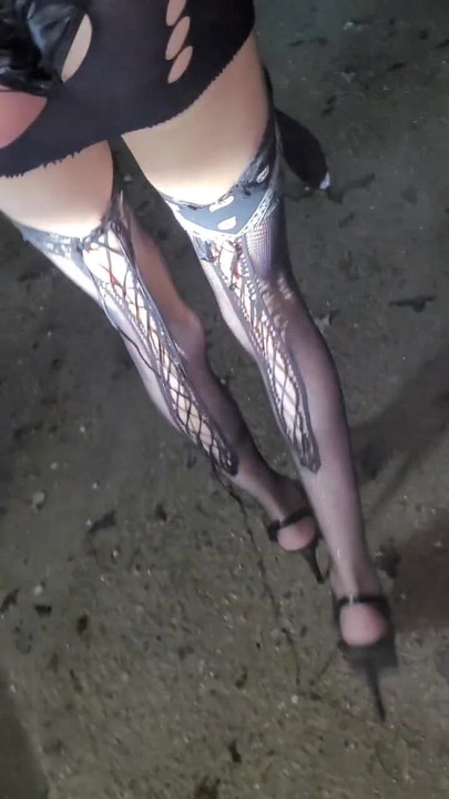 WooD💀 on a winter evening, very late at night. [¹¹sep²⁵] VaneSsaBiTCHx PariSChienneTrvprod⁹¹ ExhiB_taBiTCH