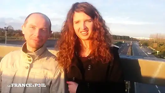 Adriana трахнули в анал в тройничке без ее мужа