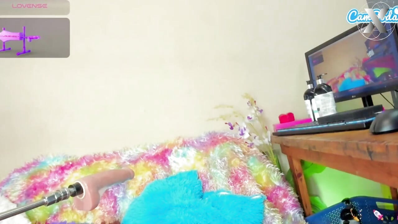 Dildo Fuck While Licking Me: Lesbian Combo