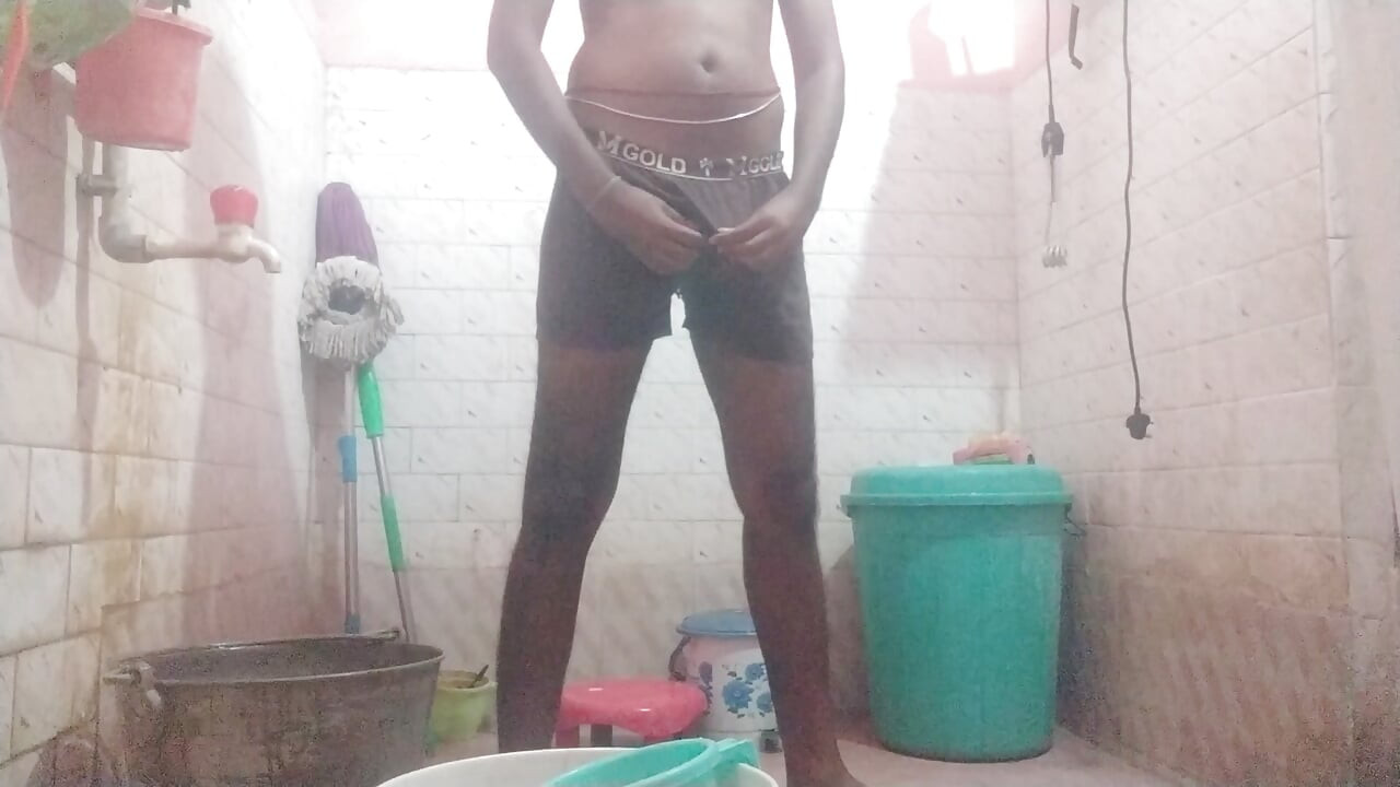 Spectacol în sesiunea de baie sexy tamil10inchesbbc