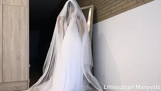 Vampire Bride Gets Fucked & Squirts - 4K