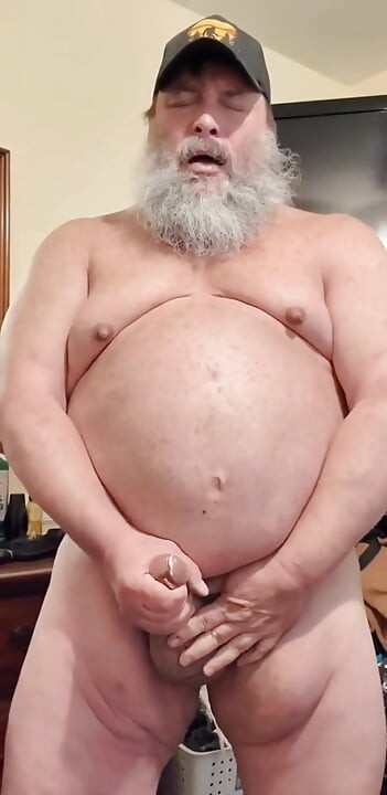Fat Stepdaddy Bear Bates on Cam