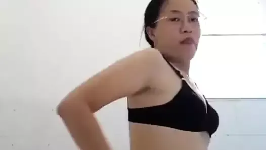 Super sexy Chinese girl pussy and tits