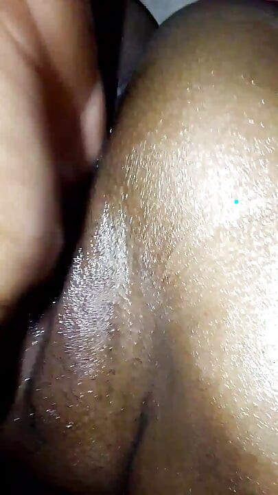 Desi waif ne chut me ugli krba ke mja li