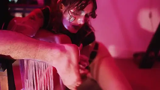 Joy the palyaço röportajı lateks kadın egemenliği gıdıklıyor azdırıyor ve oyuncu kontrolü