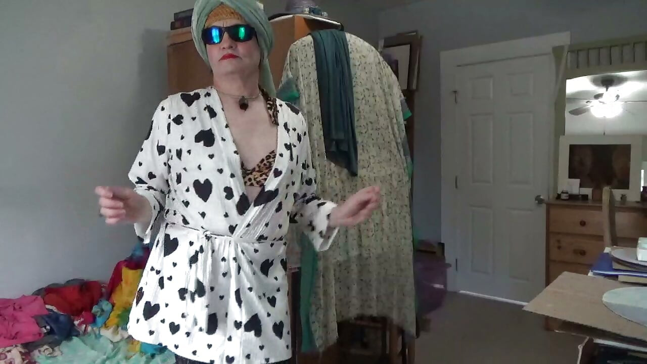 Ladyboy Serge Lusin già. 2026ff