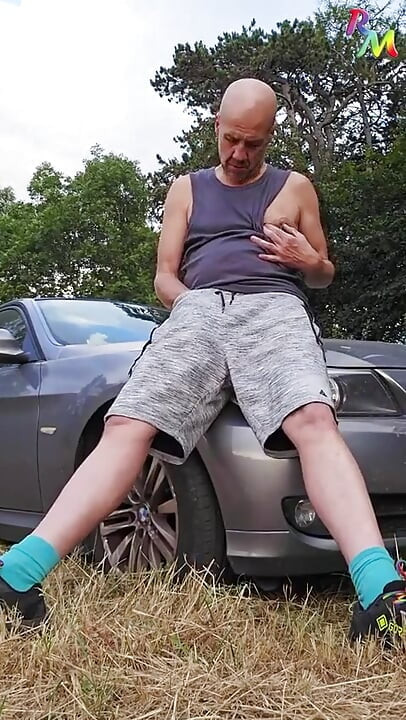 Took a Short Break From Driving on a Summers Evening... Cars Driving by Almost Caught!