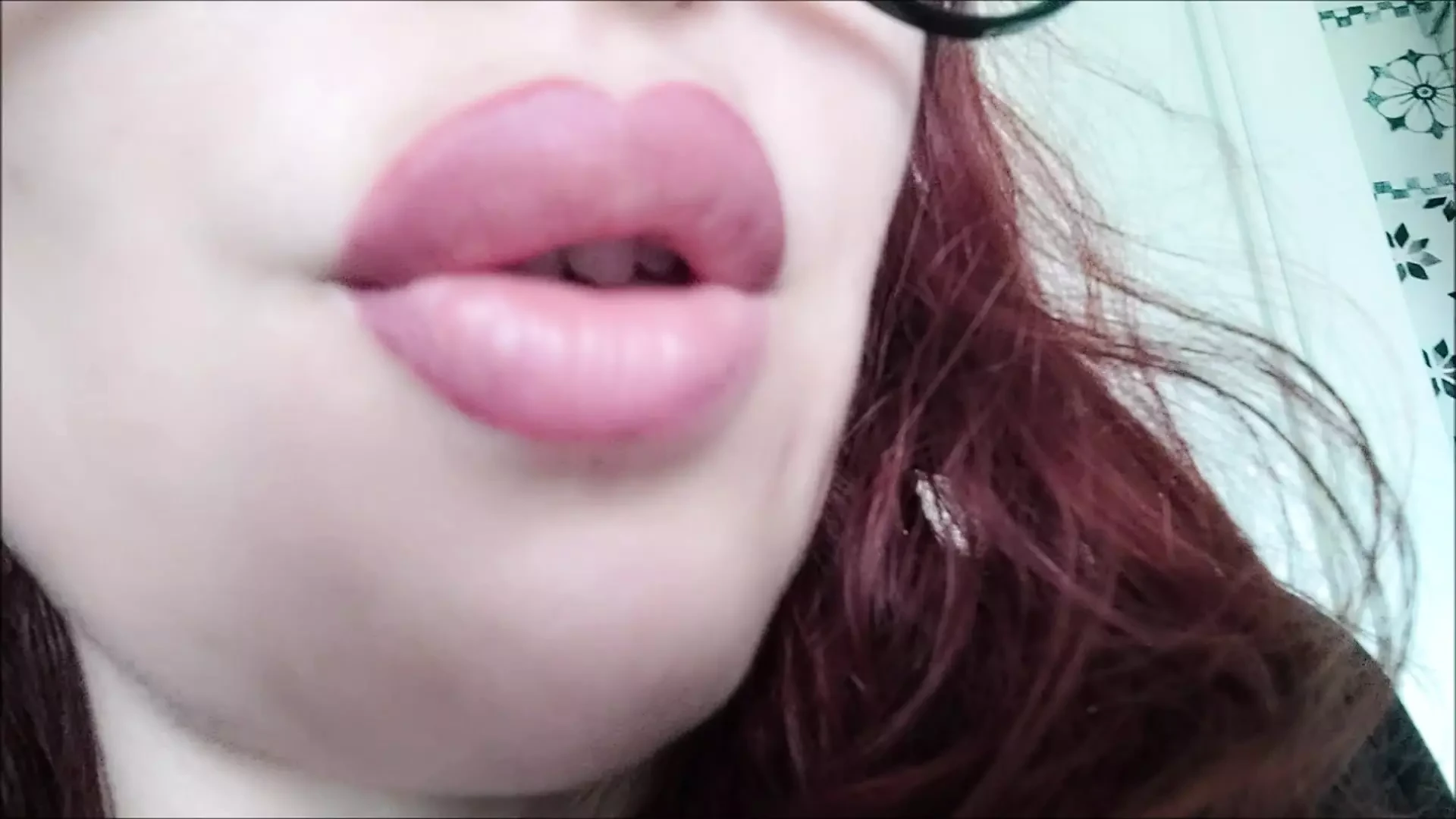 The naughty girl has no rules and says extreme things