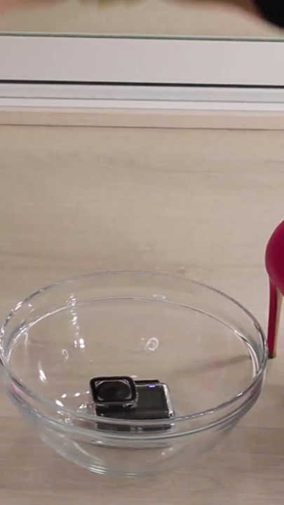 Подборка писсинга. Золотой дождь. Женское доминирование с мочой. Бритье киски, эпизод 10325