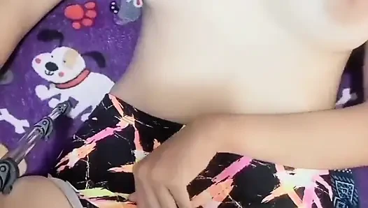 Betapa nikmatnya aku menyentuhmu! Aku suka saat aku sange, kamu mau lihat lagi, sayang?