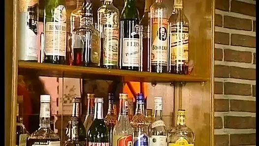 Hinter Deutschen Türen Wird Fleißig Gefickt - Kompletter Film