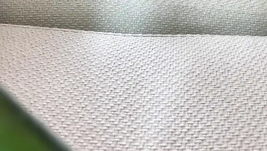 Она начинает играть возле зеркала и не останавливайтесь, пока не будет оргазм