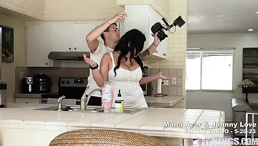 Bts mona Azar, die stiefmutter mit riesigen titten