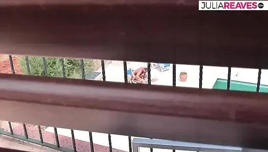 The perverted couple fuck at the hotel pool