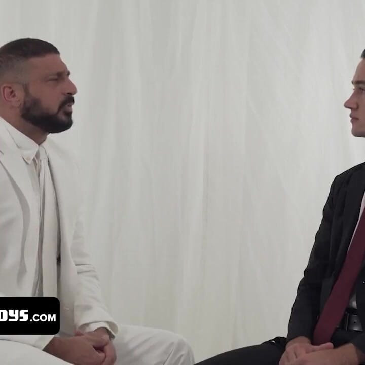 饥渴的传教士长老安德森喜欢敲打那不勒斯主教的紧菊花