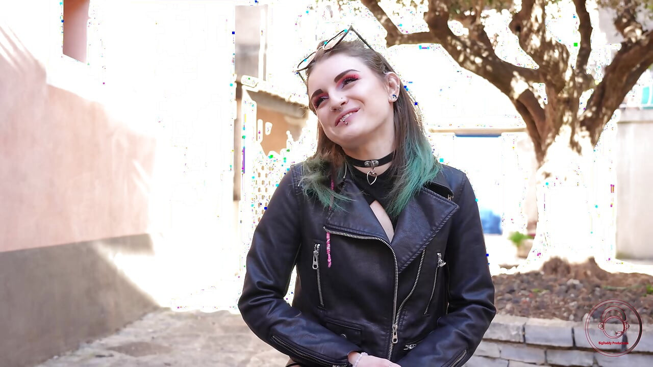 Trixy Kitty First Casting