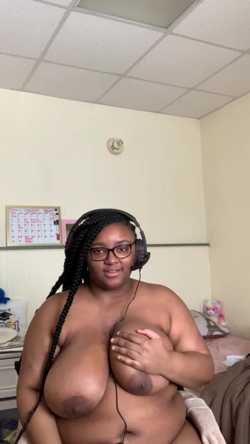 Big titty girl teases you while she games