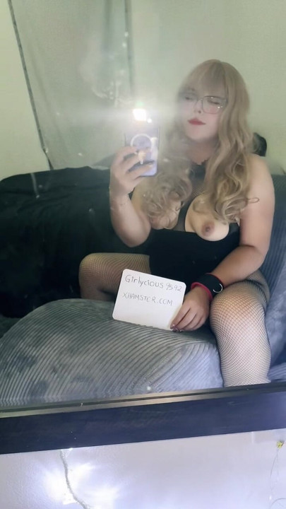 Blonde in sexy lingerie caresses herself and all her tits in front of the mirror 😈