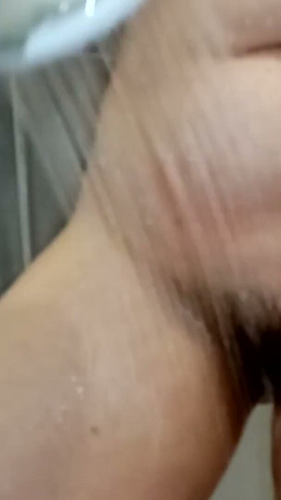 Wife washes pussy | Clip 2