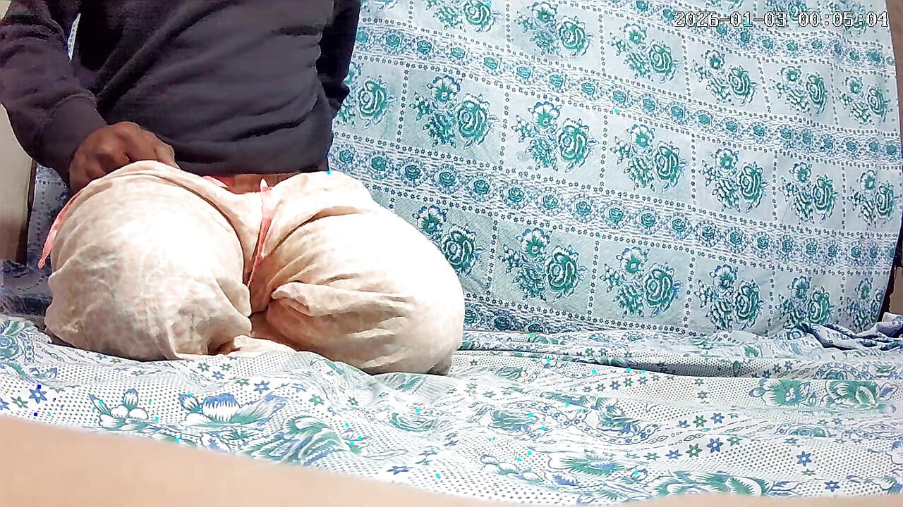 Indian dasi boy handjob in the kitchen 2765