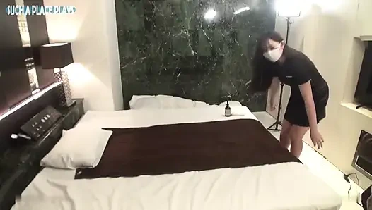 Premium baştan çıkarma: bir f-cup masajı ilham perisi bir geceyi derine sürüyor, durdurulamaz bir sürüm