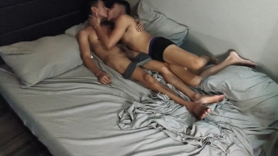 Taking a huge cock and still getting fucked after cumming