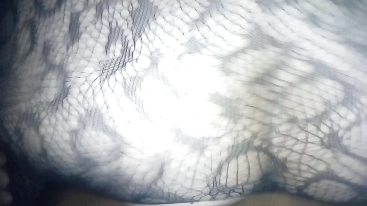 PAWG in fishnet takes backshots