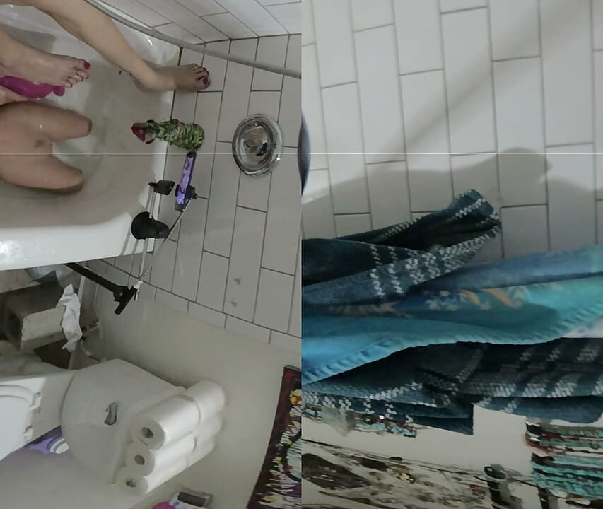 Lizzy Yum VR October 2026 Bathing Masturbation Dilating