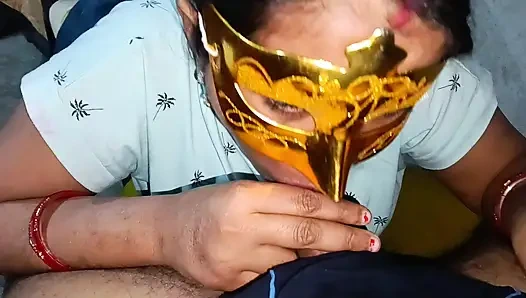 Sexy neha bhabhi lutscht großen schwanz für Abspritzen im mund, alle sperma-zusammenstellung, video mit luckyboy-ravi