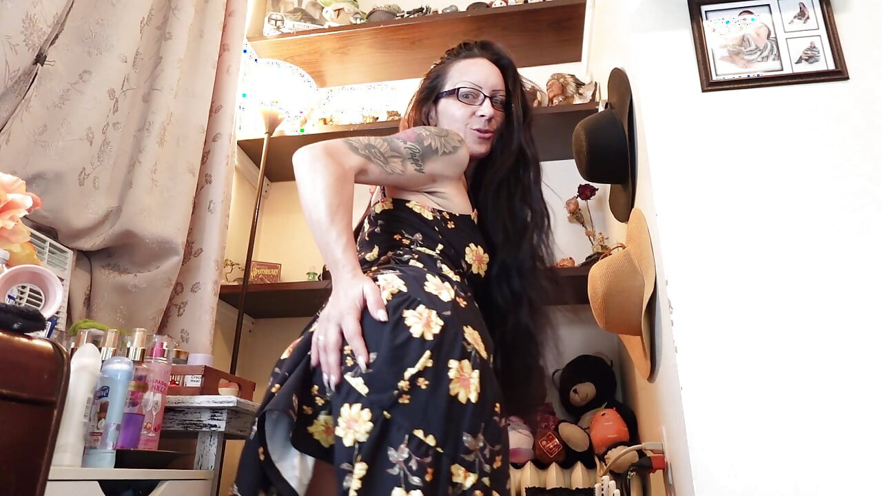 Ass Cheeks in a Sundress