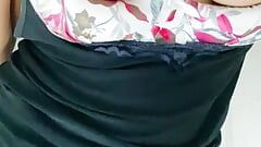 हॉट देसी कॉलेज गर्ल स्तन और चूत दिखा रही है