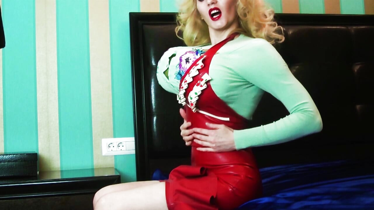 Фетиш грудей топлес фемдом