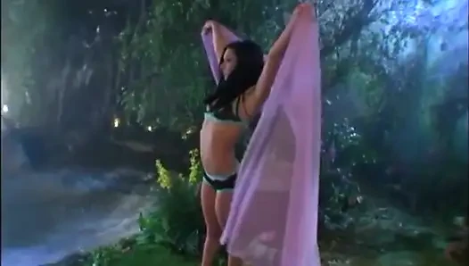 Pantat taylor rain dientot habis-habisan sama kontol besar baru