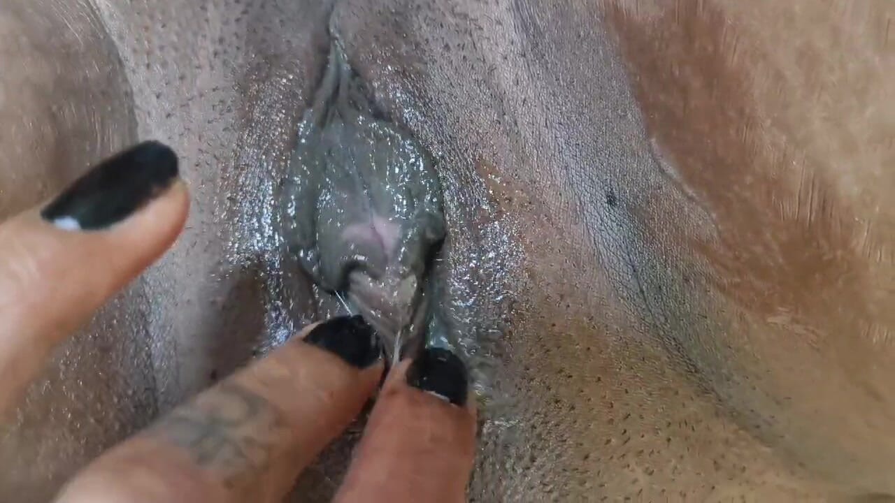 Pussy rubbing